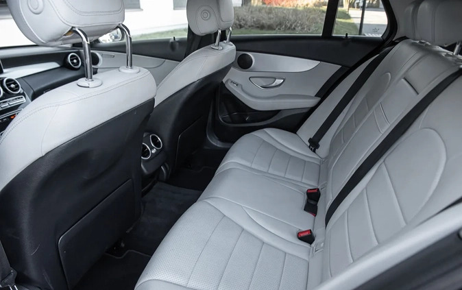 Mercedes-Benz Klasa C cena 73900 przebieg: 146000, rok produkcji 2016 z Radom małe 704